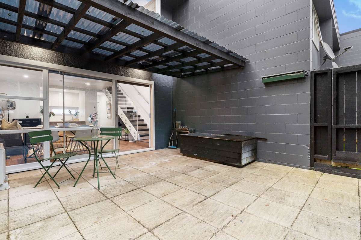2/32B Ballarat Street_5