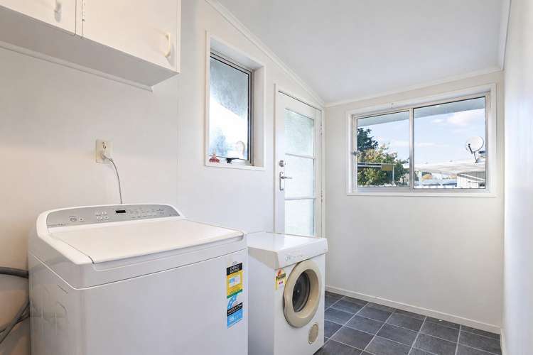 76 Oakfield Crescent Pukete_21