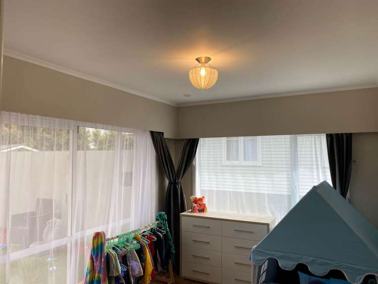 13 Sylvan Crescent Te Atatu South_6