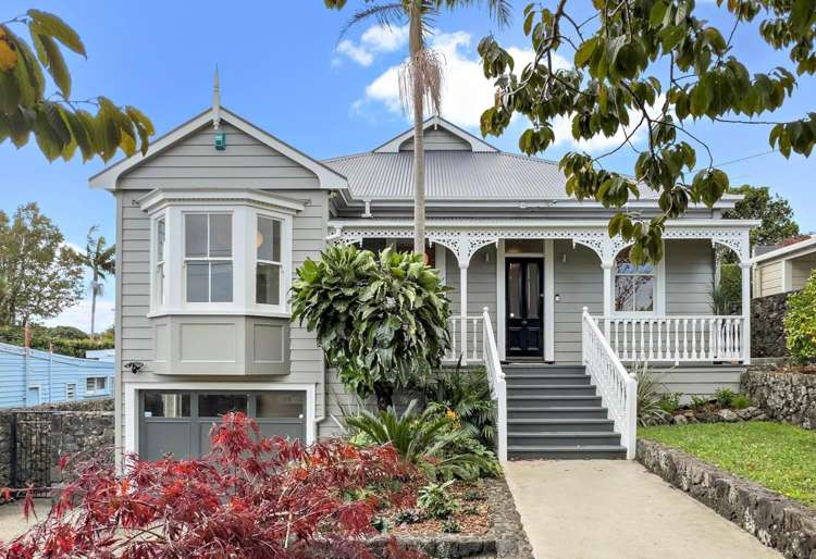  15 Bellwood Avenue_0