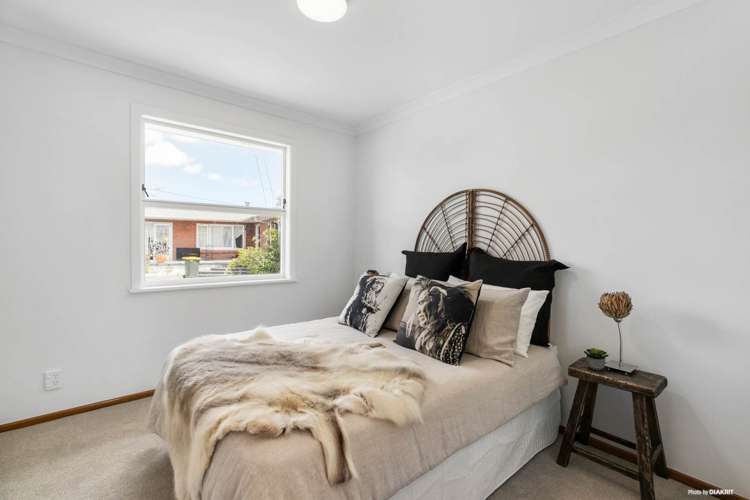 14 Royal View Road Te Atatu South_9