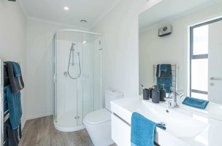 6 Old Farm Road Stoke_14