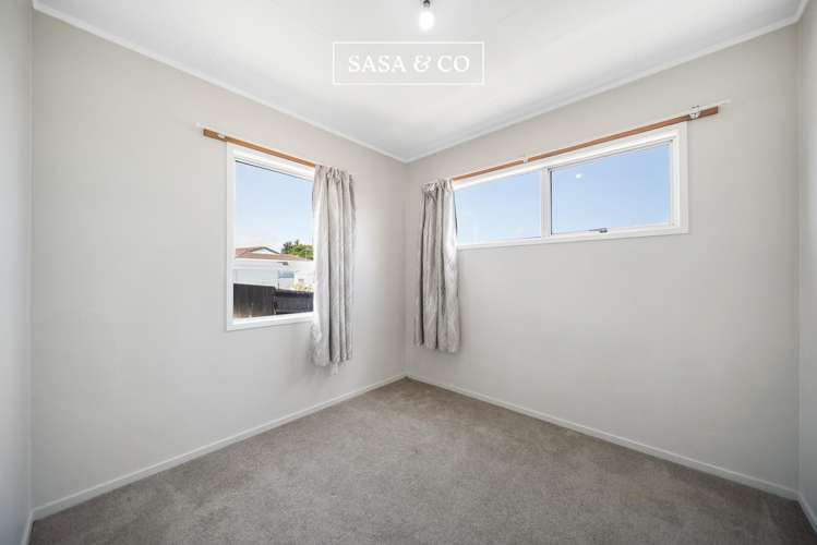 2/6 Bundena Place Clendon Park_9