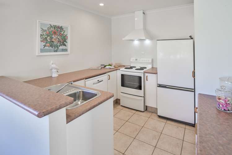 2/239 Warwick Road Mayfair_7