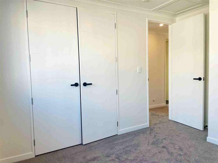 2 Longview Oak Lane Papakura_21