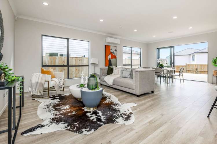 4 Uru Drive Flat Bush_11