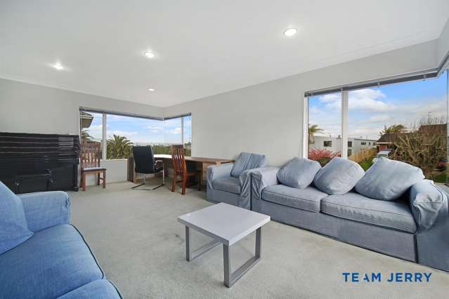 2/9 Mccrystal Avenue Bucklands Beach_3