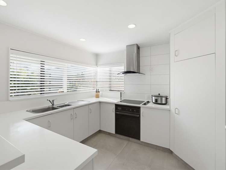 74B Grand Vue Road Kawaha Point_9