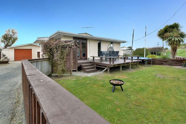 17 Connor Place Taieri Mouth_18