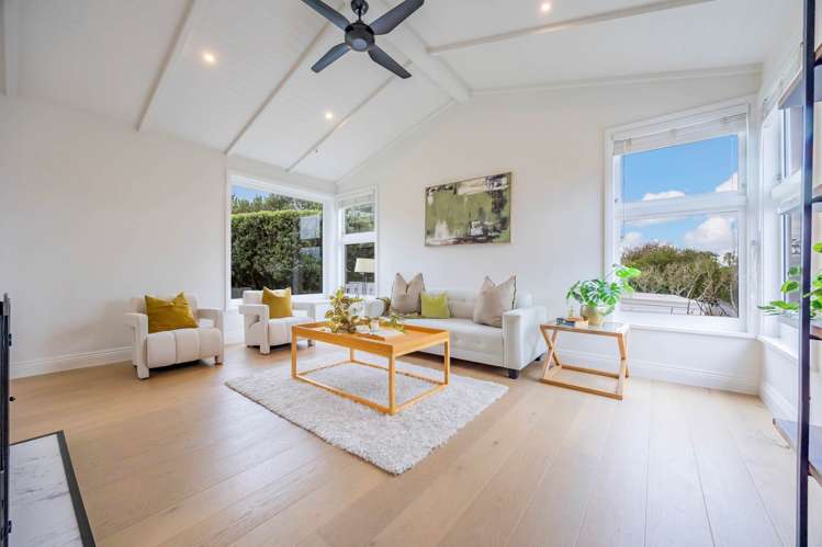 12 Bayside Avenue Te Atatu South_10