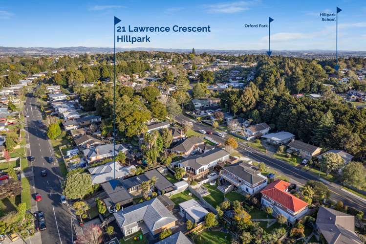 21 Lawrence Crescent Hill Park_25