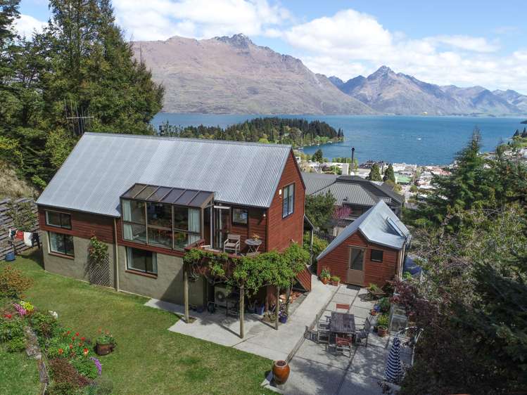 21 Malaghan Street Queenstown_23