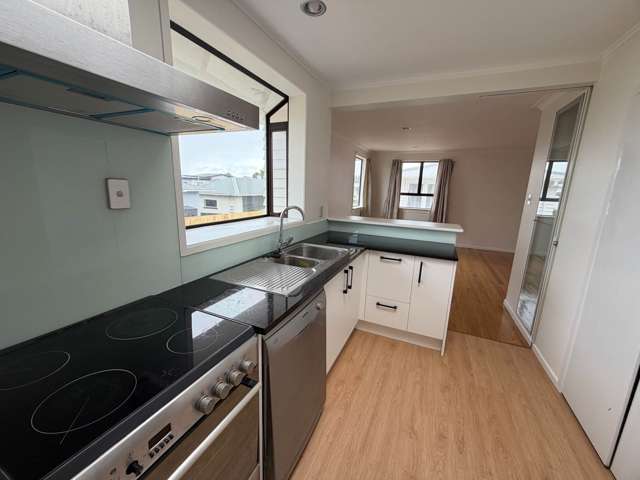Lol A/1 Kereru Street Henderson_1