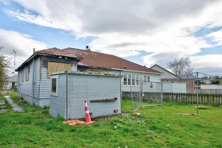 16 and 18 Churchill Avenue Gore_10