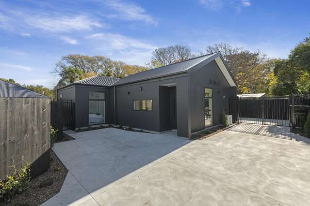 Standalone Rear Townhouse