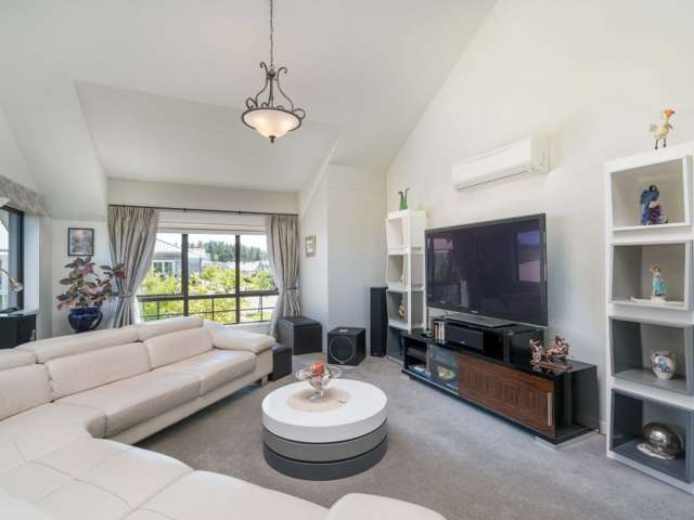 20 Chateau Crescent Rangatira Park_2