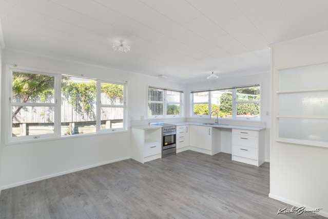 9b Martin Road Paraparaumu Beach_1