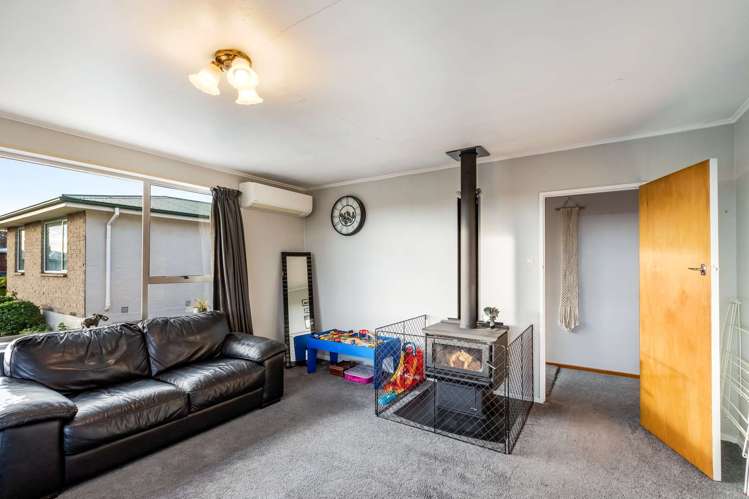 2 Dale Crescent Gore Surrounds_7