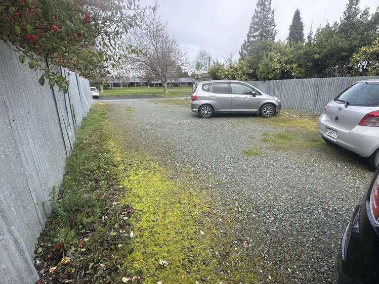 60 Town Centre Te Anau_13