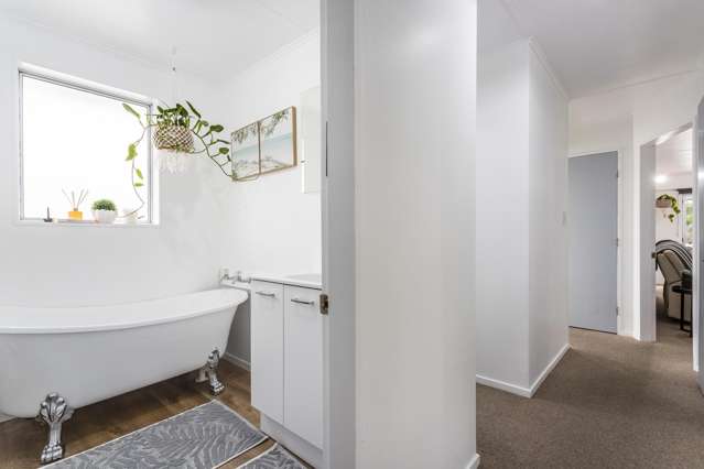 25 Clapham Grove Stokes Valley_2