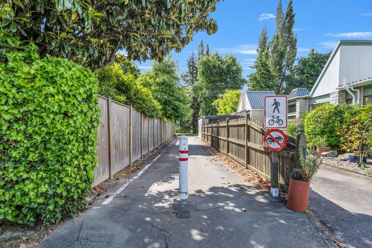 1/12 Byron Place Stoke_4