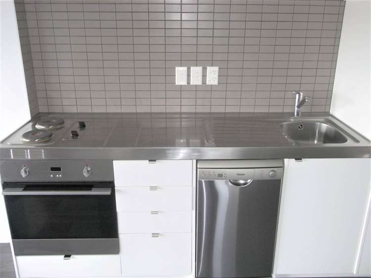 1103/20 Mccrae Way New Lynn_4