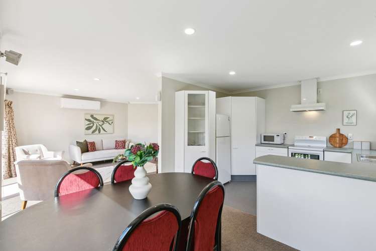 29/42 Main Road Tawa_6