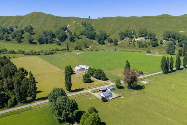 1691 Kawhatau Valley Road Mangaweka_26