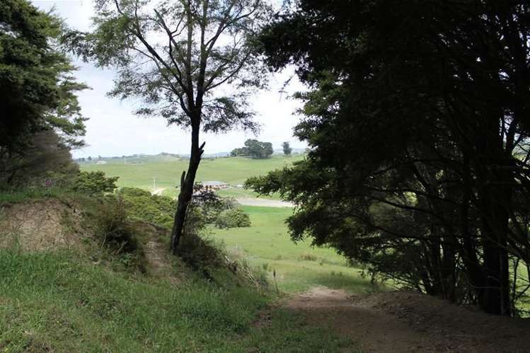 243c Mountain Road Maungaturoto_10