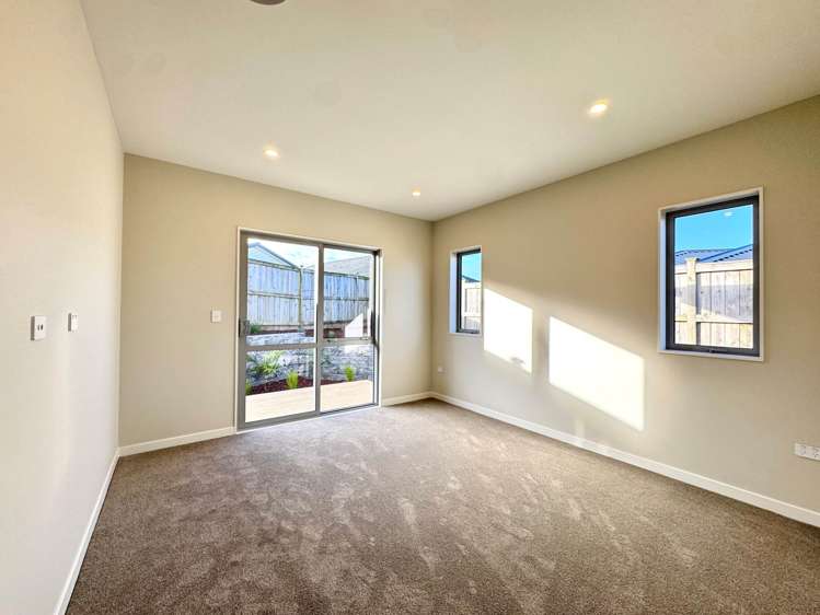 70 Taikura Avenue Red Beach_9