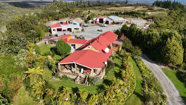 Breathtaking Views, Home & Multiple Workshops