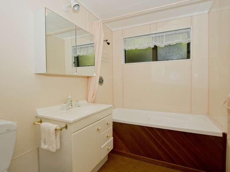 72a Hine Road Wainuiomata_14