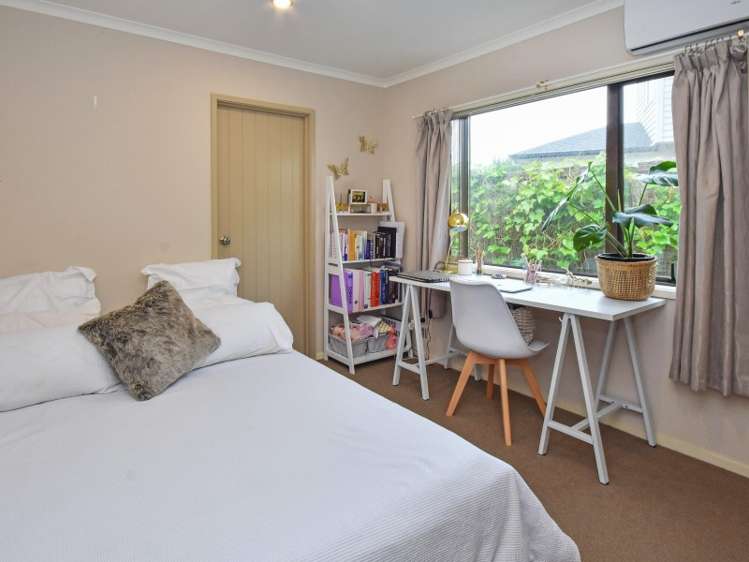 24 Salford Crescent Flat Bush_9