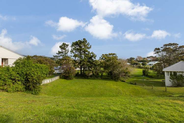 A and B/176 Mungavin Avenue Cannons Creek_7
