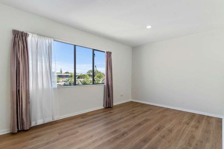 24/14 Ambrico Place New Lynn_12