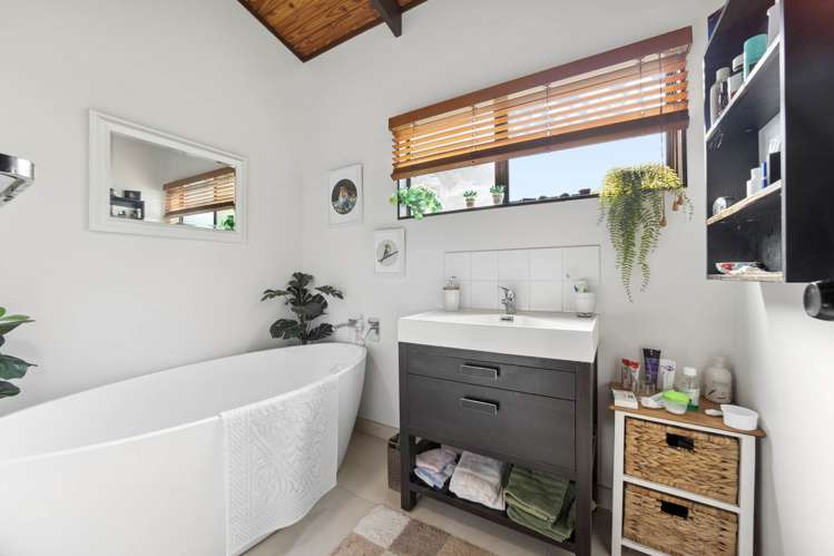 37 Gilletta Road Mt Roskill_10
