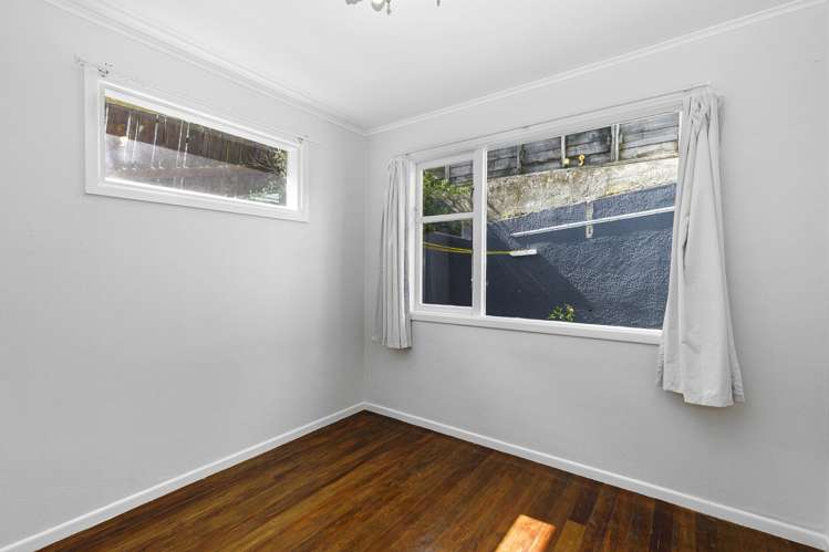 F1/165 Severn Street Island Bay_22