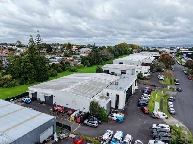 8 George Bourke Drive Mt Wellington_2