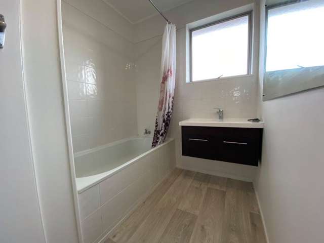 2/20 Turama Road Royal Oak_4