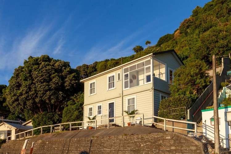 495 Karaka Bay Road_4