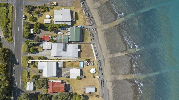 1880 East Coast Road Whakatiwai_1