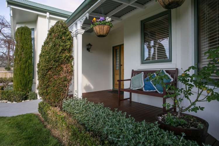 19 Cowley Drive Leamington_13