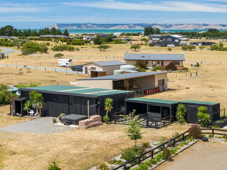 80 Pipitea Drive Rarangi_3