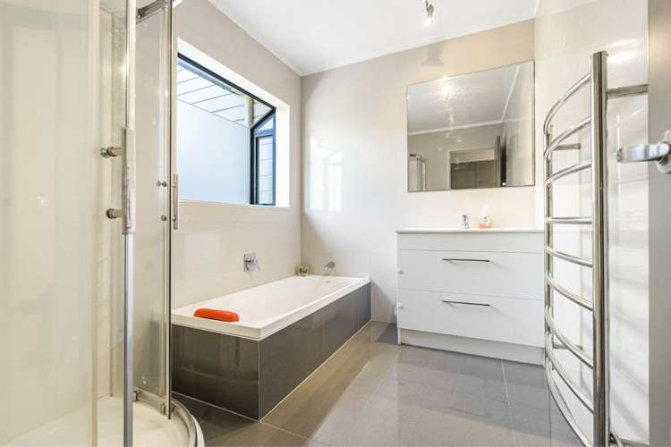 92 Alton Avenue Hillcrest_12