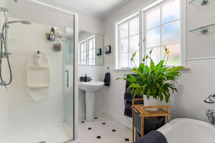 12 Puketitiro Street Glen Eden_24