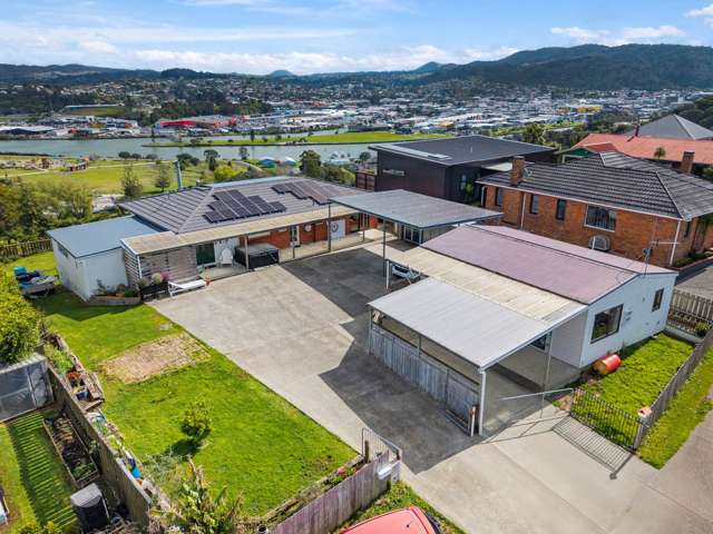 25 Memorial Drive Parahaki_1