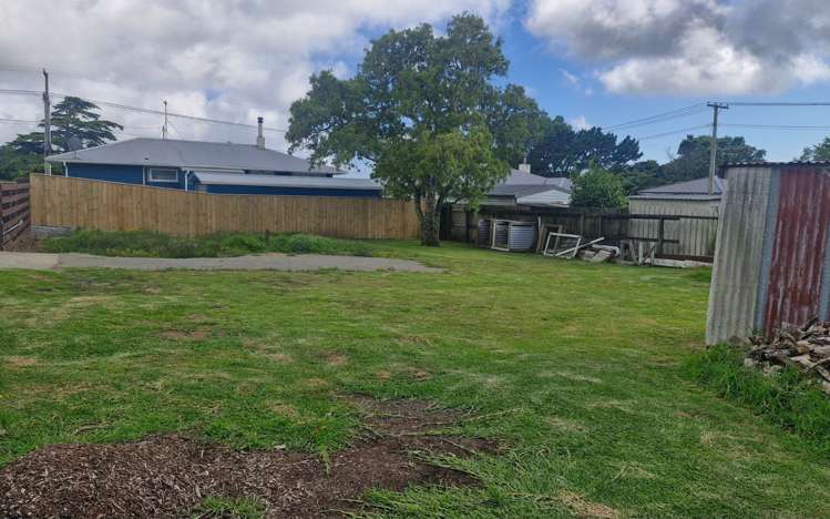 1 Pā Tuna Lane Hurdon_10
