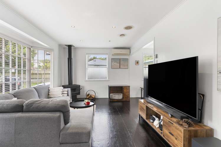 52 Tahi Terrace Glen Eden_14