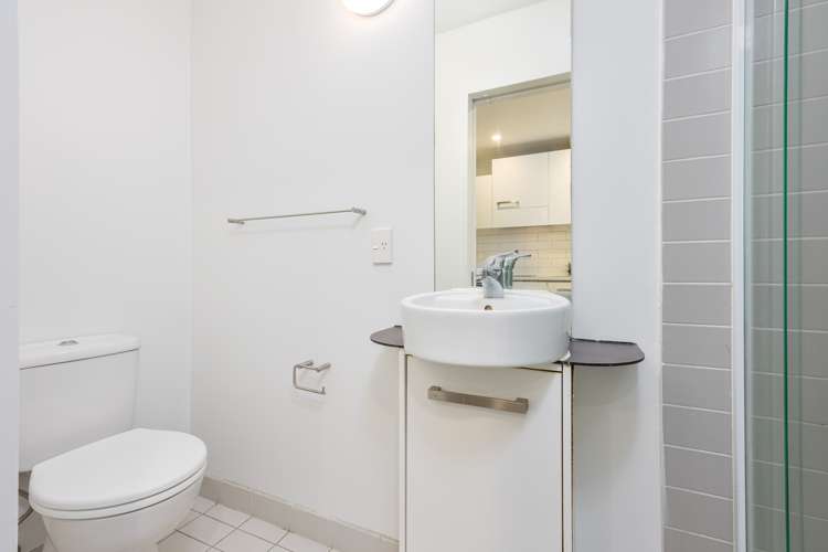 802/10 Waterloo Quadrant Auckland Central_21