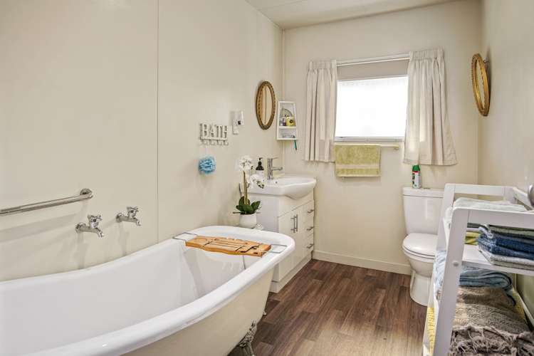 5 Bryant Road Brightwater_16